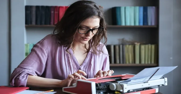 Thesis Printing in the Digital Age: A Guide for Italian University Students